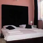Papu Hotell 3*