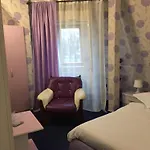Papu Hotell 3*