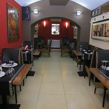 Hotel Papu 4*