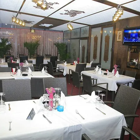 Hotel Papu 4*