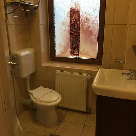 Papu 3* بوخارست